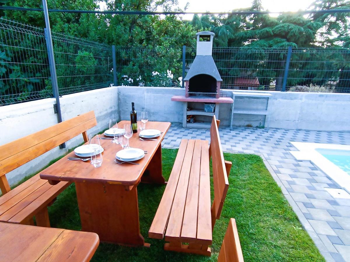 Villa Nikolina - Luxury Villa With 5 Bedrooms And Swimming Pool Vodnjan Exterior photo